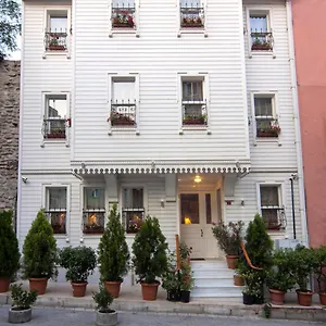 Dilhayat Kalfa ***** İstanbul